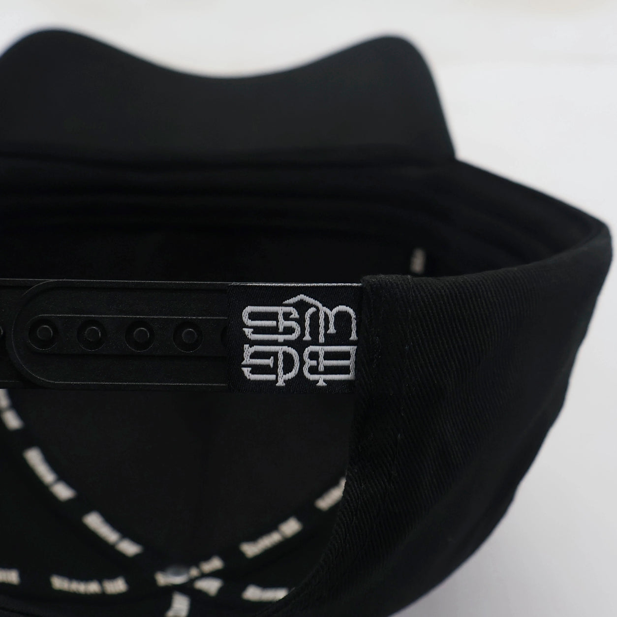 Staple V'2 Cap